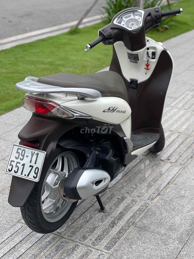 Honda SH Mode 125cc Trắng biển thần tài 79. Mua bán Xe máy tại Quận Gò Vấp Tp Hồ Chí Minh được đăng bởi Minh Thảo hình 4