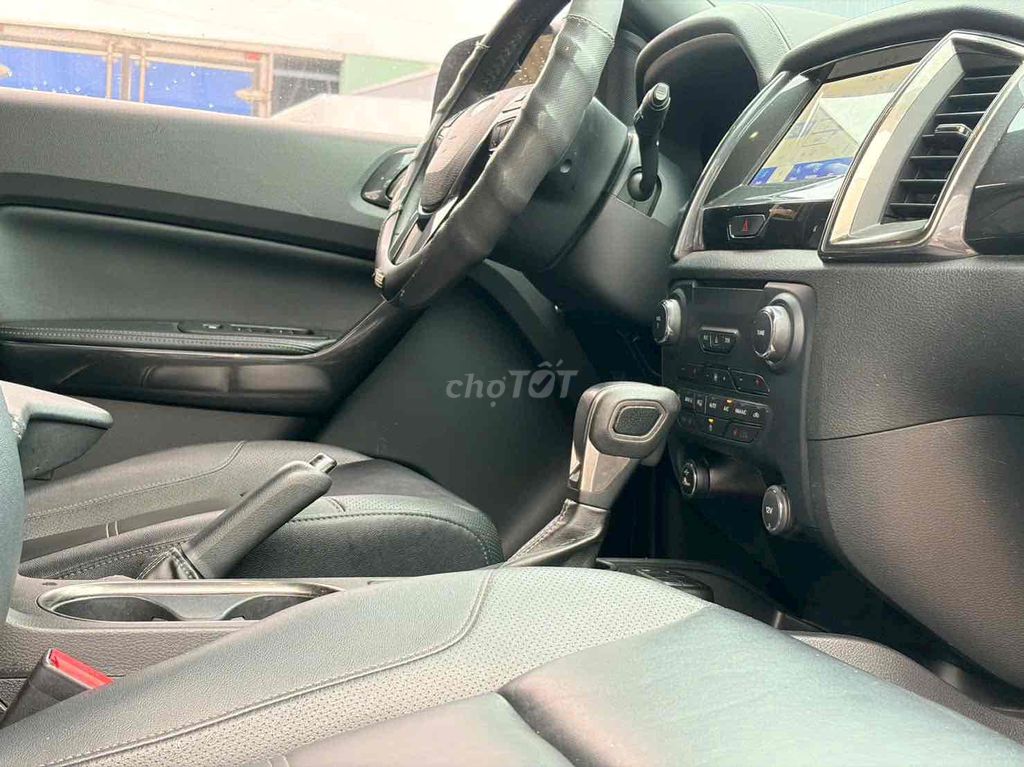 Ford Everest 2021 4x2 2.0 Titanium - 84000 km. Mua bán Ô tô tại Quận Bình Tân Tp Hồ Chí Minh được đăng bởi Nguyễn Huynh hình 6