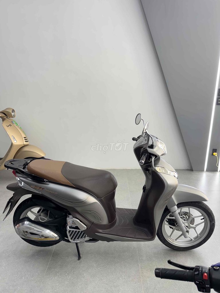 Sh Mode 2016 xe chuẩn rin Hỗ trợ góp. Mua bán Xe máy tại Quận Cái Răng Cần Thơ được đăng bởi Cửa Hàng Xe Máy Quang Sang hình 5