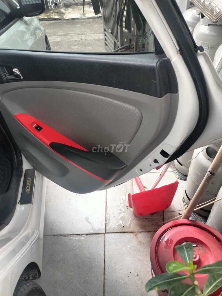 Giá nào cũng bán Hyundai accent 2011 số tự động. Mua bán Ô tô tại Thành phố Biên Hòa Đồng Nai được đăng bởi Dương  hình 7