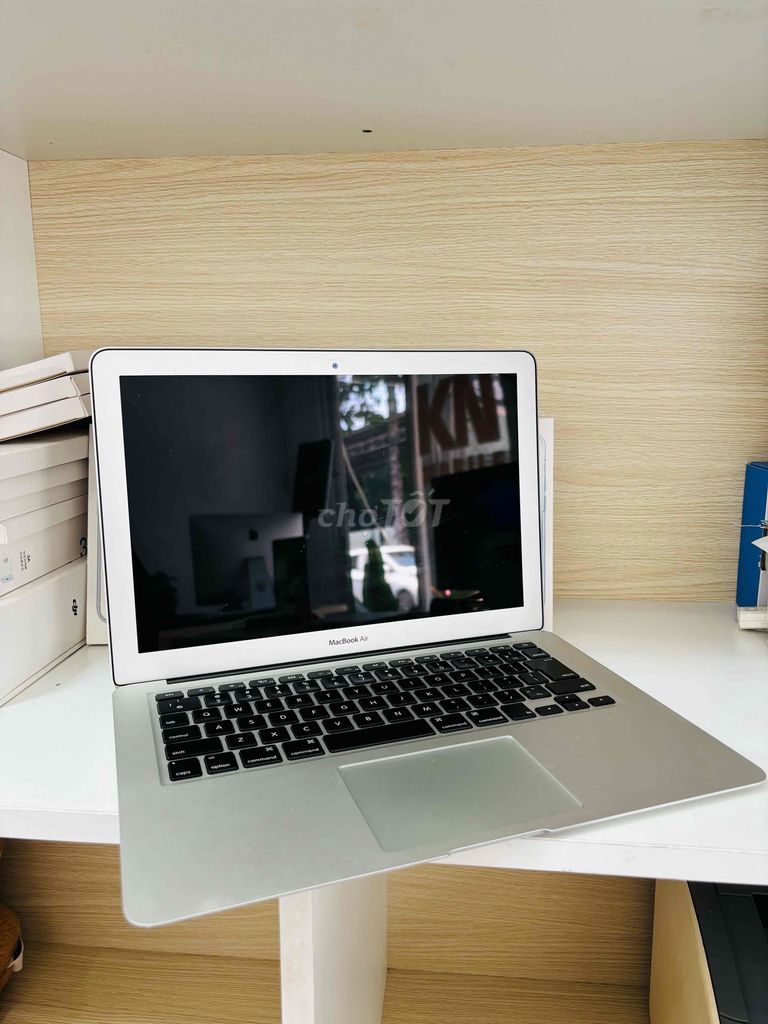 Apple Macbook Air 2017 Core i5 8GB/128GB. Mua bán Laptop tại Thành phố Long Xuyên An Giang được đăng bởi Ngân KNmobile An Giang  hình 1