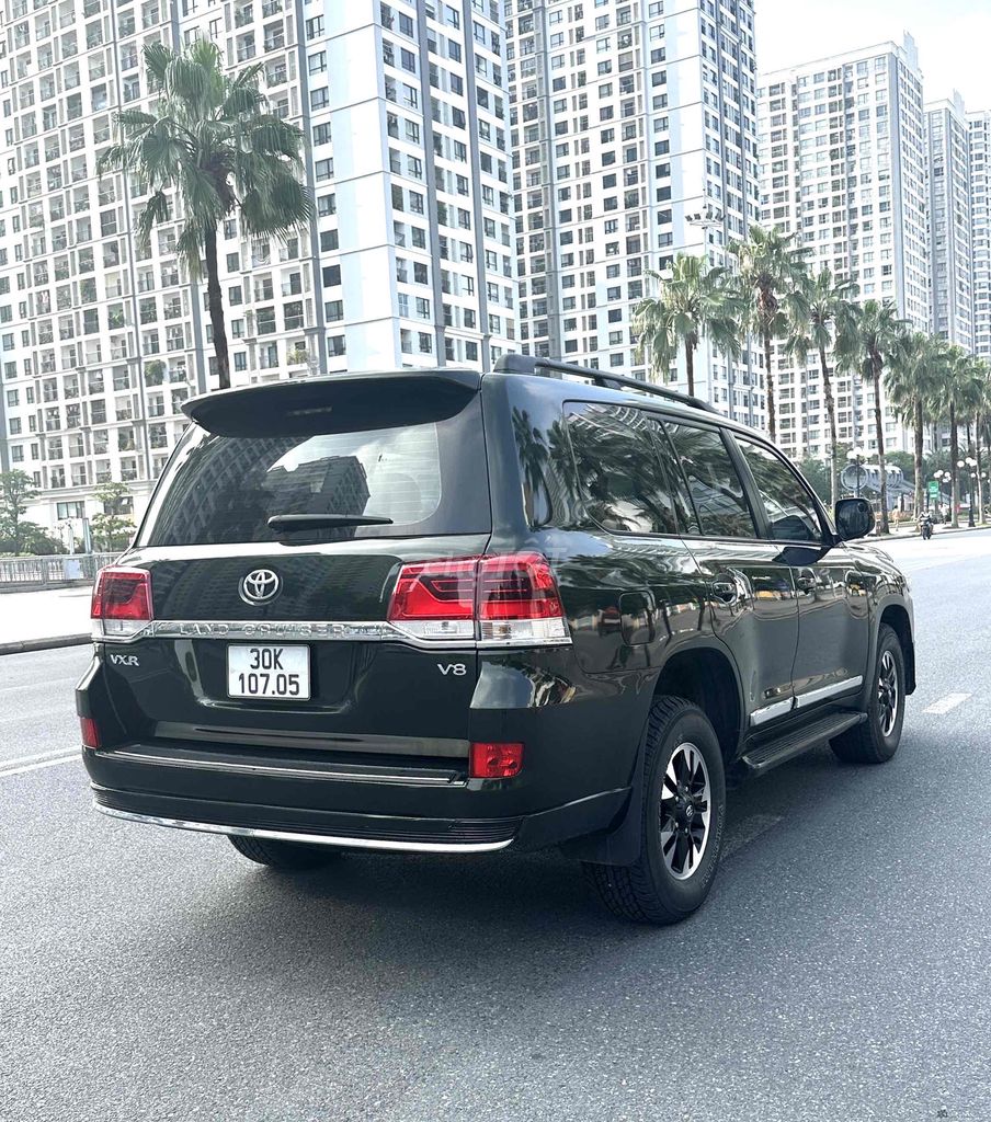 Toyota Land Cruiser 2011 - 170000 km. Mua bán Ô tô tại Quận Long Biên Hà Nội được đăng bởi Nguyễn Văn Tuấn hình 3