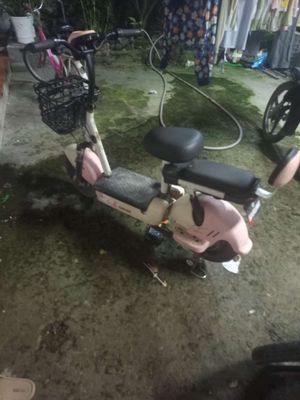 Xe đạp điện SARUNE Hồng trắng. Mua bán Xe điện tại Quận Cái Răng Cần Thơ được đăng bởi Phụng