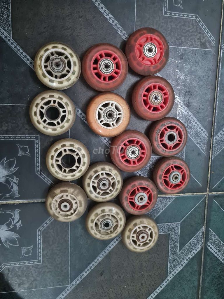 Bánh xe giày patin Đỏ Trắng Cam đã sử dụng. Mua bán Đồ thể thao, Dã ngoại tại Quận 3 Tp Hồ Chí Minh được đăng bởi Đồ chơi giá rẻ trẻ thêm vui hình 1