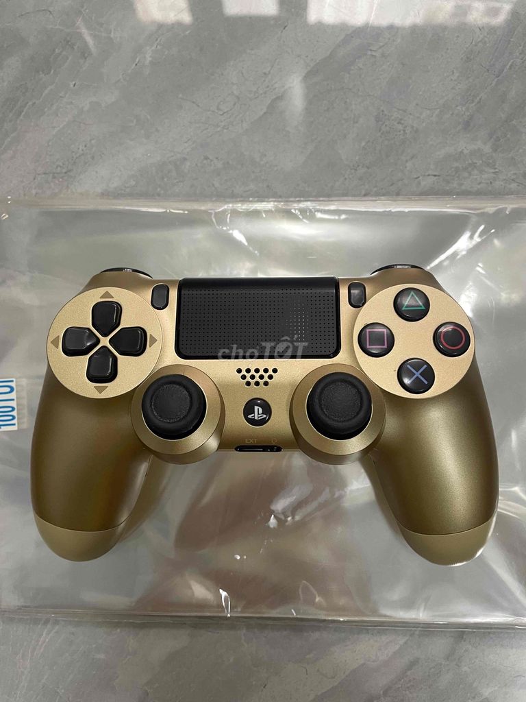 Tay cầm chơi game Sony DualShock 4 Đồng. Mua bán Thiết bị chơi game tại Quận 12 Tp Hồ Chí Minh được đăng bởi Nhật Khang 369 hình 1