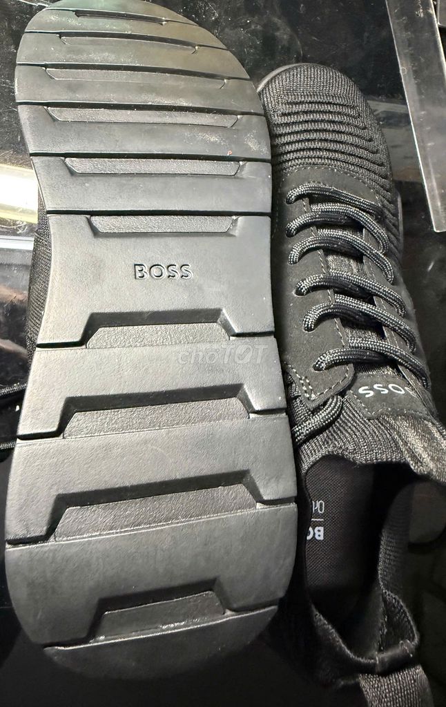 Giày thể thao BOSS Nam Đen size 42. Mua bán Giày dép tại Quận Tây Hồ Hà Nội được đăng bởi ThànhPhương hình 1