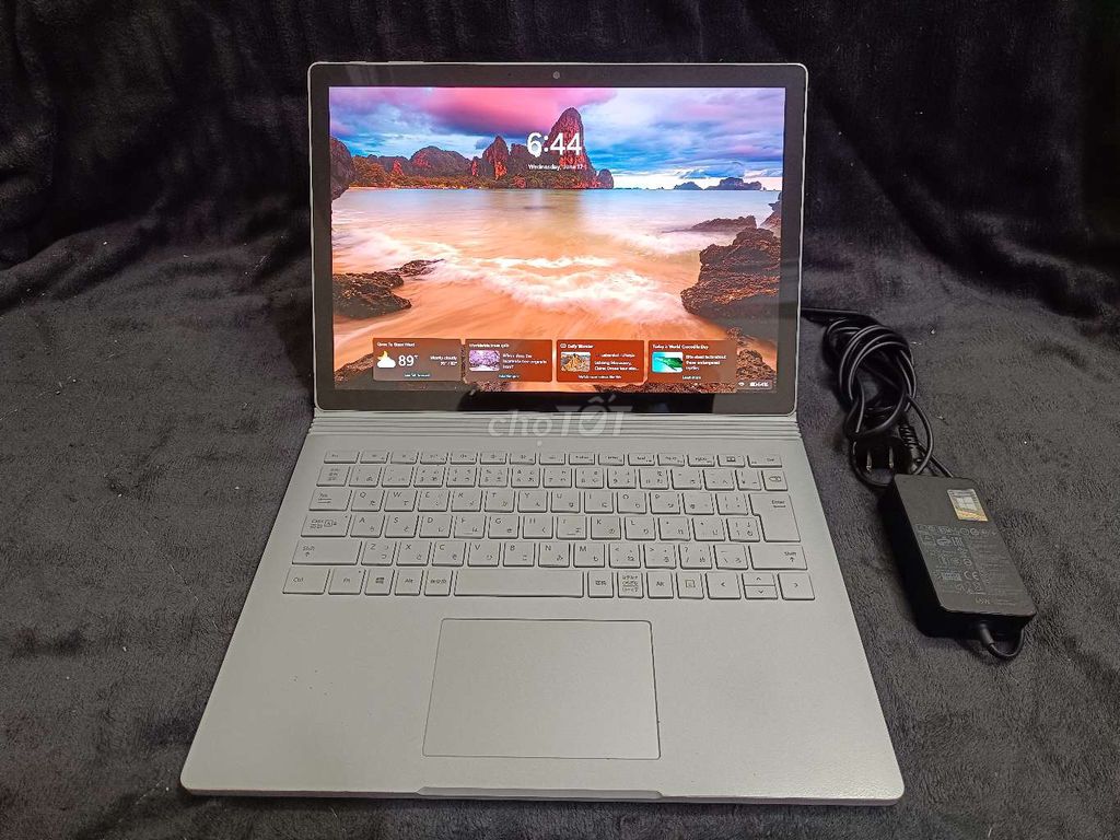 Microsoft Surface Book 2 i7-8650U 16GB/512GB 13.5". Mua bán Laptop tại Quận Đống Đa Hà Nội được đăng bởi Đinh Văn Thọ hình 1