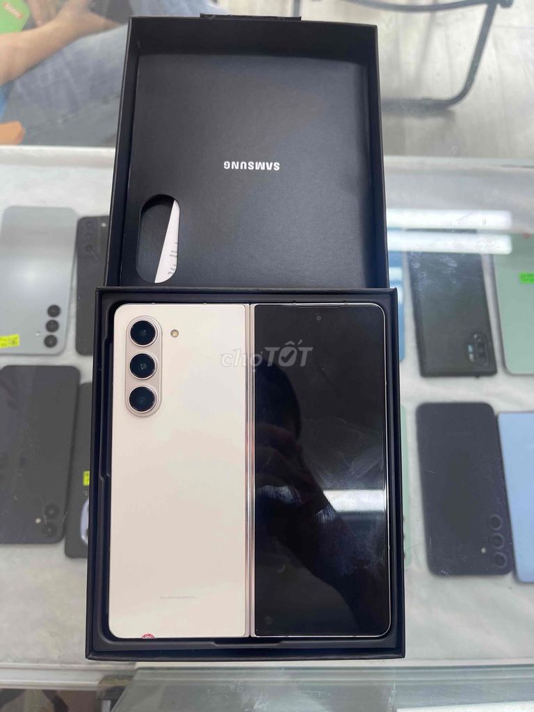 SAMSUNG Z FOLD5 R12/512GB bản VN new 99% full box. Mua bán Điện thoại tại Quận Đống Đa Hà Nội được đăng bởi HIẾU STORE hình 1