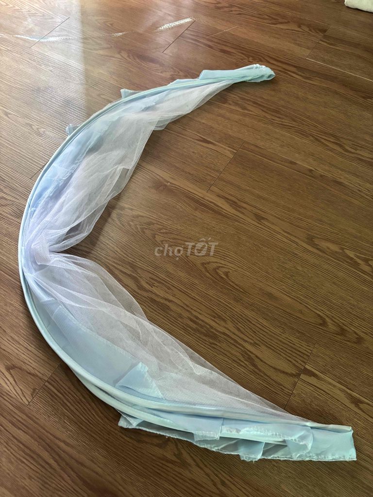 Mùng chụp vải lưới gấp gọn. Mua bán Mẹ và bé tại Quận 7 Tp Hồ Chí Minh được đăng bởi Quỳnh dọn nhà ăn Tết  hình 1