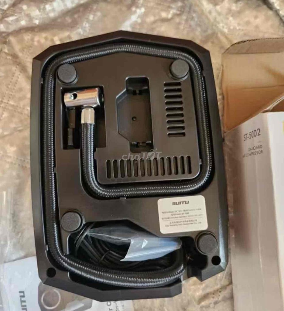 Mới mua về chưa dùng Bơm lốp ô tô SUITU Đen vàng. Mua bán Phụ tùng xe tại Quận Hoàng Mai Hà Nội được đăng bởi Hiền Cận hình 2