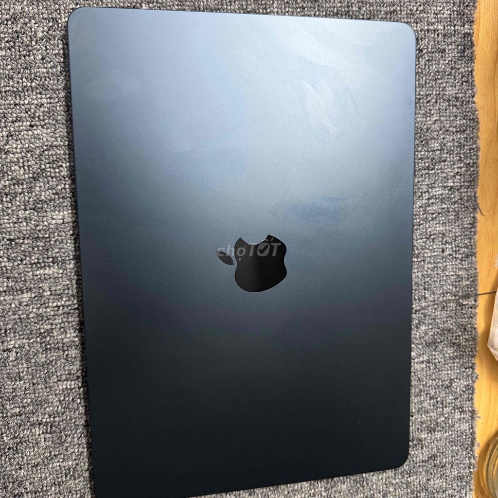 Macbook Air M2 2022 8g/256Midnight pin100% bh3 th. Mua bán Laptop tại Quận 3 Tp Hồ Chí Minh được đăng bởi Phúc Nguyễn hình 1