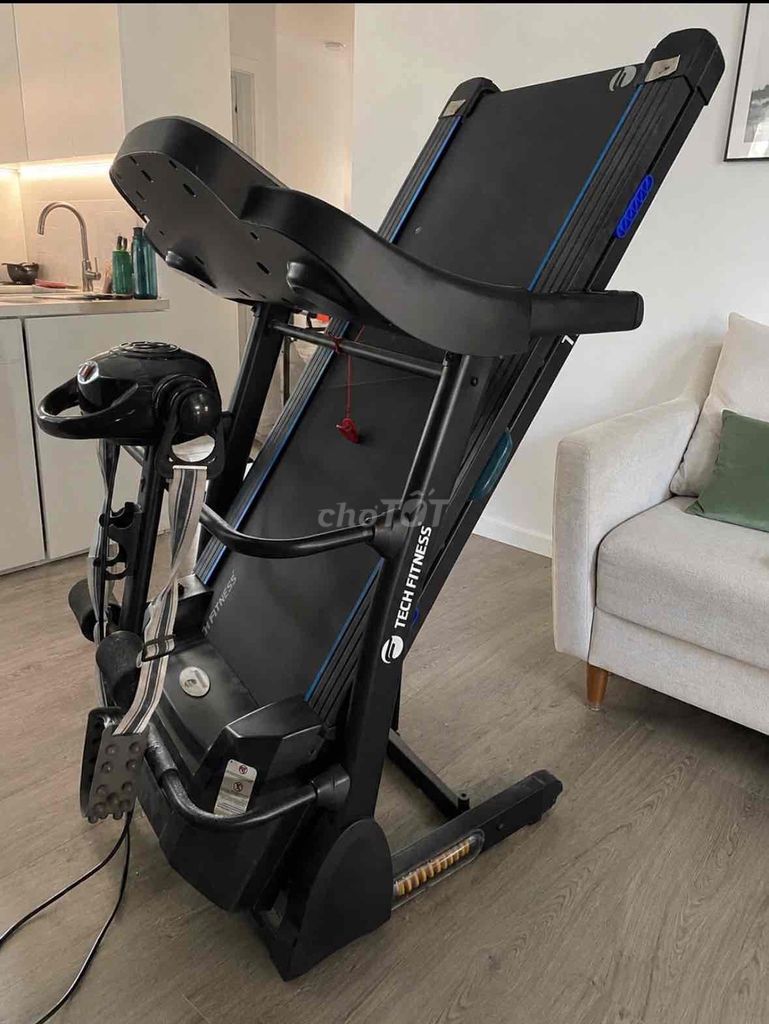 Máy chạy bộ Tech Fitness TF-15 Đen Đã sử dụng