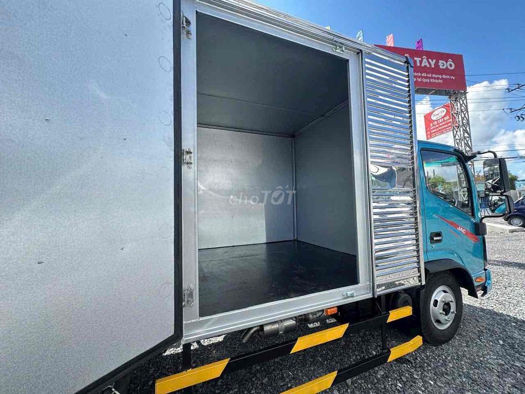 JAC N200S E5 thùng kín, thùng dài 4.370m. Mua bán Xe tải, xe ben tại Quận Cái Răng Cần Thơ được đăng bởi Hoàng Thúc Xe Tải hình 5
