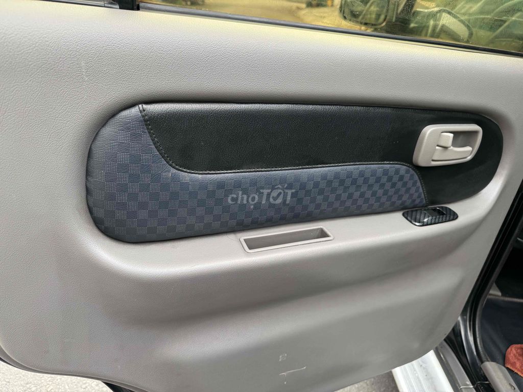 Isuzu Hi-Lander 7 chỗ màu Đen máy dầu. Mua bán Ô tô tại Quận Bình Tân Tp Hồ Chí Minh được đăng bởi  Mãnh hình 8