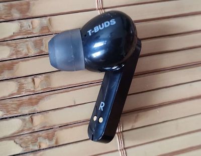 Tai nghe Blutooth Behringer T-busd của Đức. Mua bán Tivi, Âm thanh tại Quận Cầu Giấy Hà Nội được đăng bởi lee