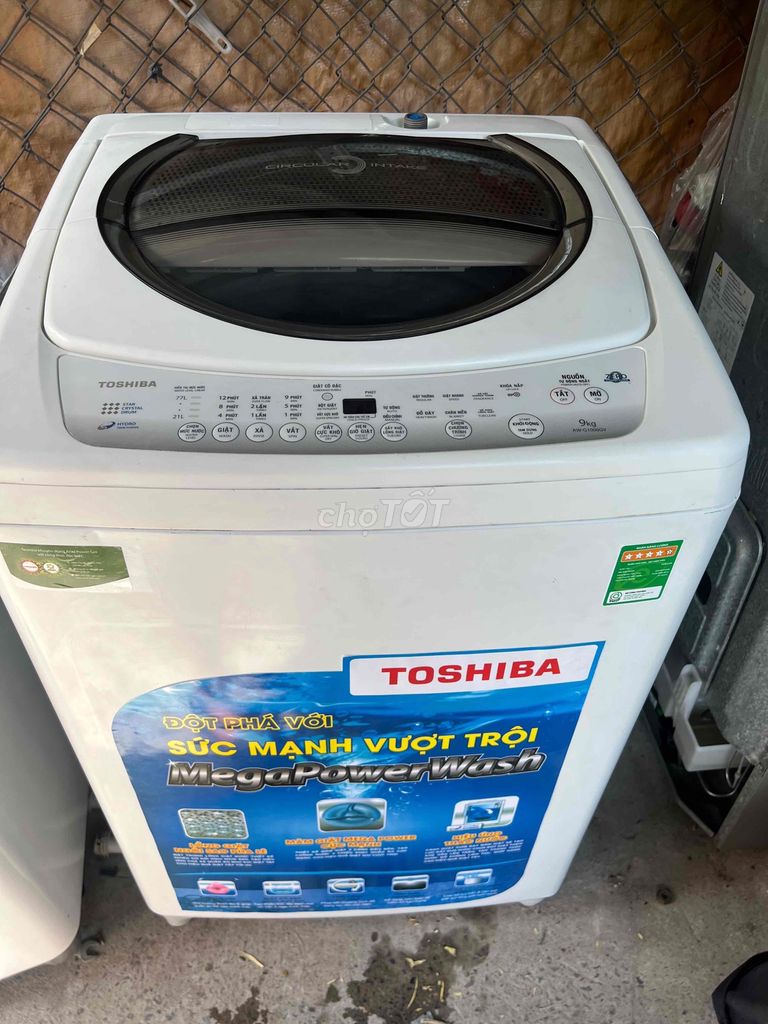 Máy giặt Toshiba 9kg mới 90%