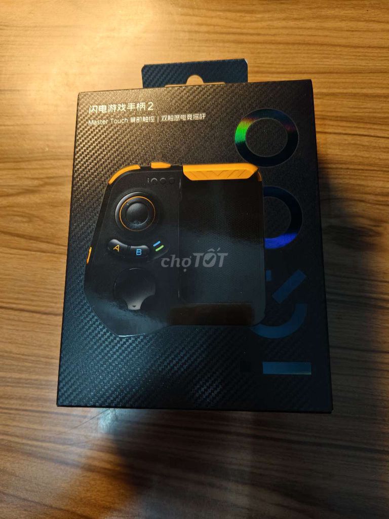 Tay cầm chơi game iQOO Đen, vàng. Mua bán Thiết bị chơi game tại Huyện Nam Sách Hải Dương được đăng bởi Nguyễn Hoàng Dũng hình 1