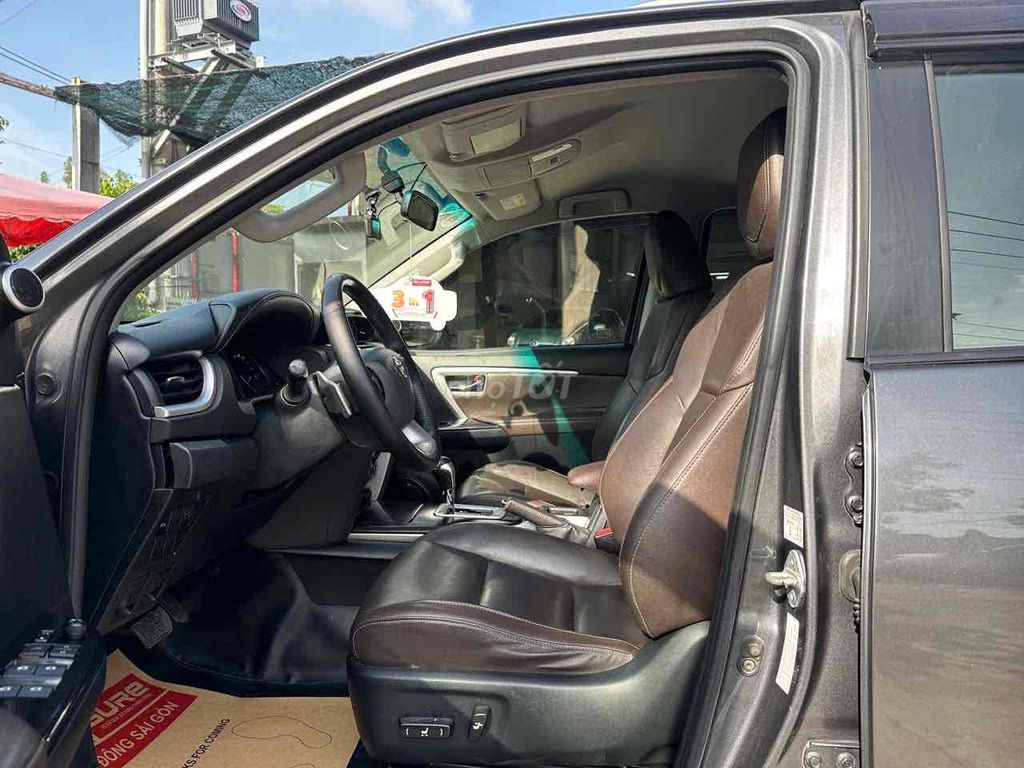 Toyota Fortuner 2017 2.7V 4x2 - máy xăng. Mua bán Ô tô tại Thành phố Thủ Đức Tp Hồ Chí Minh được đăng bởi Thùy Phương Toyota hình 6