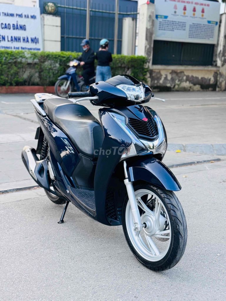 Sh 125fi khoá smarkey đèn led cuối 2017 đại chất. Mua bán Xe máy tại Quận Cầu Giấy Hà Nội được đăng bởi nguyễn bích thuỷ hình 5