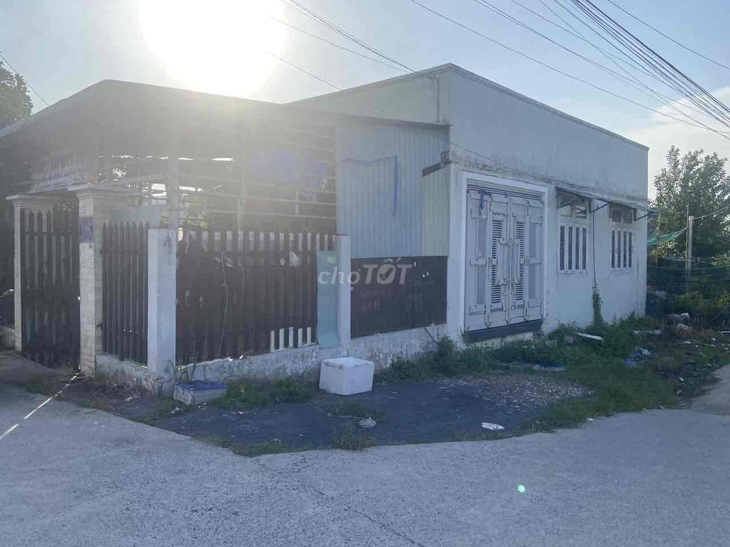 Аренда · 1 комн. · 96 м² · Quận 12, ул. Đường Thạnh Xuân 14