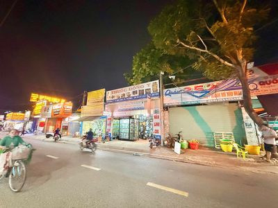 Nhà phố 326 m² · 2 PN · Đường số 11