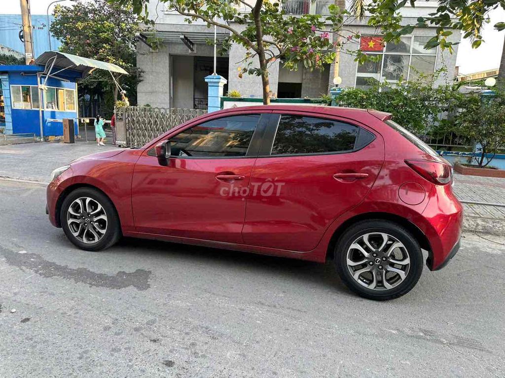 Mazda 2 2016 1.5 AT Hatchback - 100000 km. Mua bán Ô tô tại Quận 12 Tp Hồ Chí Minh được đăng bởi Hà hình 2