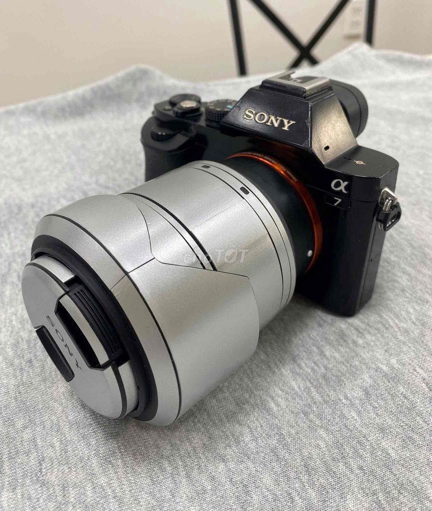 Máy ảnh Sony A7 Mark 1 Đen 98% kèm lens 28-70mm. Mua bán Máy ảnh, Máy quay tại Quận 5 Tp Hồ Chí Minh được đăng bởi Phan Thế Phong  hình 1