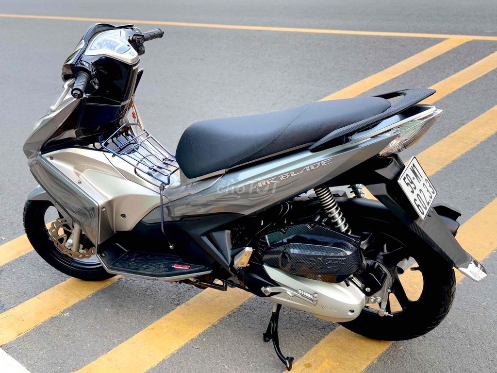 Airblade 125 mẫu 2015 9chủ ít đi máy zin100% mới99. Mua bán Xe máy tại Quận 11 Tp Hồ Chí Minh được đăng bởi CỬA HÀNG CHUYÊN GÓP NỢ XẤU hình 6
