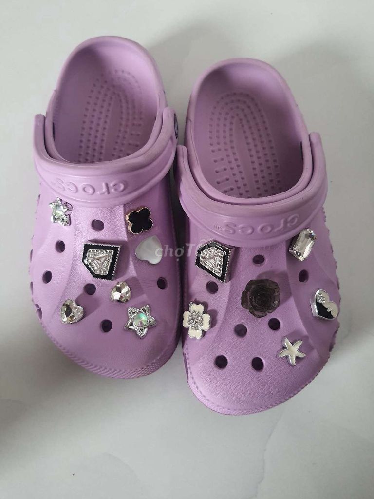 Dép Crocs Tím Size 4 Indonesia. Mua bán Giày dép tại Quận Bình Tân Tp Hồ Chí Minh được đăng bởi Minh hình 1