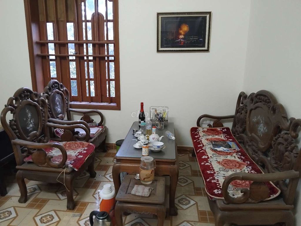 Bộ bàn ghế gỗ khảm trai Nâu 1 bàn 2 ghế 1 đôn. Mua bán Bàn ghế tại Huyện Thuỷ Nguyên Hải Phòng được đăng bởi hoàng nhy hình 1