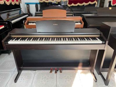 PIANO YAMAHA YDP123