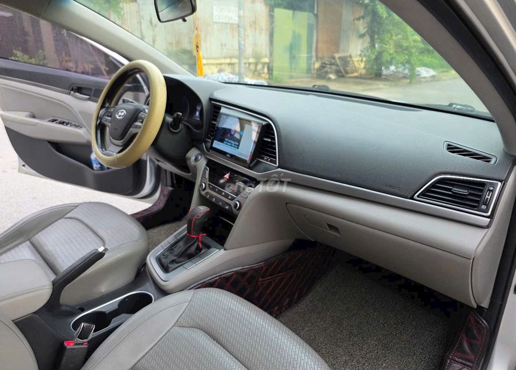 Hyundai Elantra 2016 xe tư nhân gia đình sử dụng. Mua bán Ô tô tại Quận Hà Đông Hà Nội được đăng bởi A Thịnh hình 5
