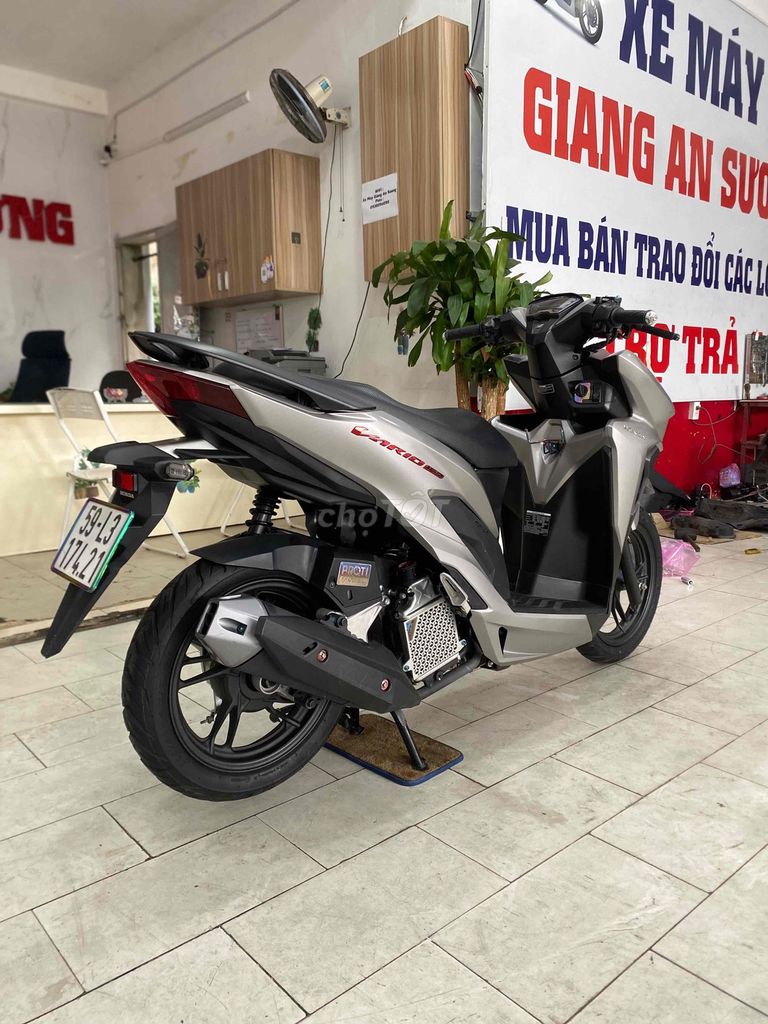 Honda Vario 150 đk 2021 màu bạc nhám BSTP. Mua bán Xe máy tại Quận 12 Tp Hồ Chí Minh được đăng bởi Xe Máy Hoàng Giang An Sương  hình 5