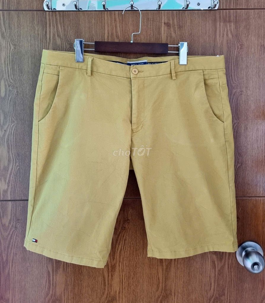 Quần shorts kaki Tommy Hilfiger chính hãng size 40. Mua bán Quần áo tại Quận 12 Tp Hồ Chí Minh được đăng bởi Nhiên Lao hình 1