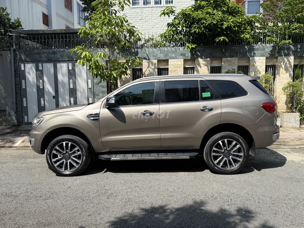 Bán Ford Everest 2019 Titanium 2 cầu Vàg hoàng kim. Mua bán Ô tô tại Quận 12 Tp Hồ Chí Minh được đăng bởi BẢO BẢO hình 4