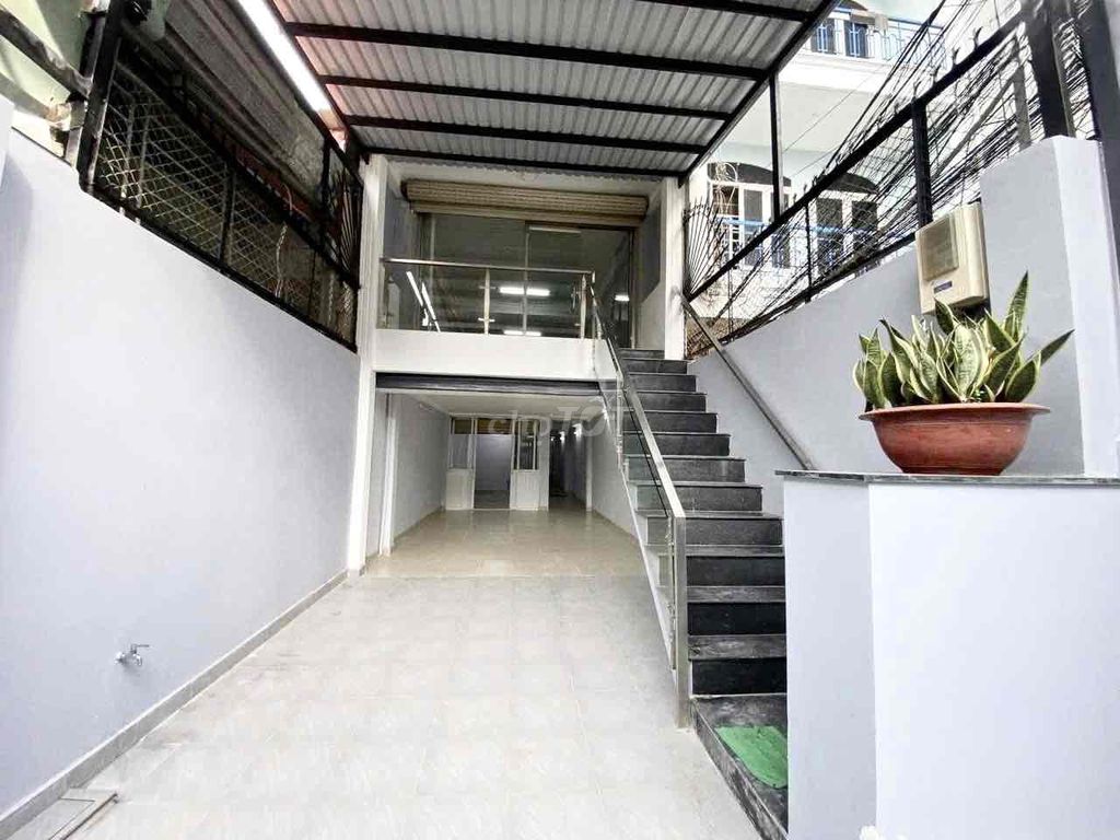 Аренда · 7 комн. · 80 м² · Quận Tân Bình, ул. Đường Hoàng Hoa Thám