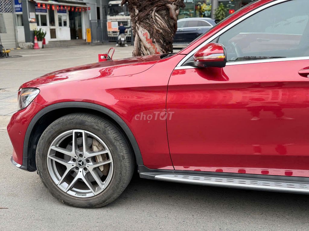 Mercedes Benz GLC Class 2017 300 - 55000 km. Mua bán Ô tô tại Quận Thanh Xuân Hà Nội được đăng bởi Nguyễn Tuấn Hoàng hình 14