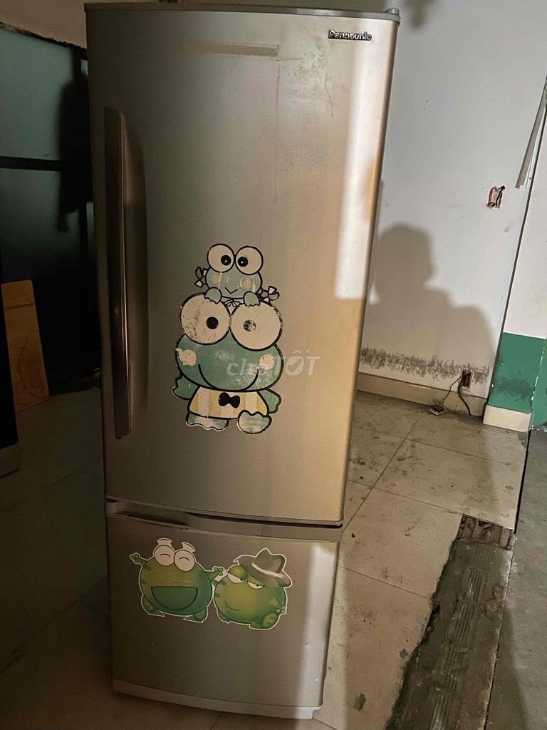 Tủ lạnh Panasonic 200L Bạc. Mua bán Tủ lạnh tại Quận Gò Vấp Tp Hồ Chí Minh được đăng bởi Minh Châu hình 1