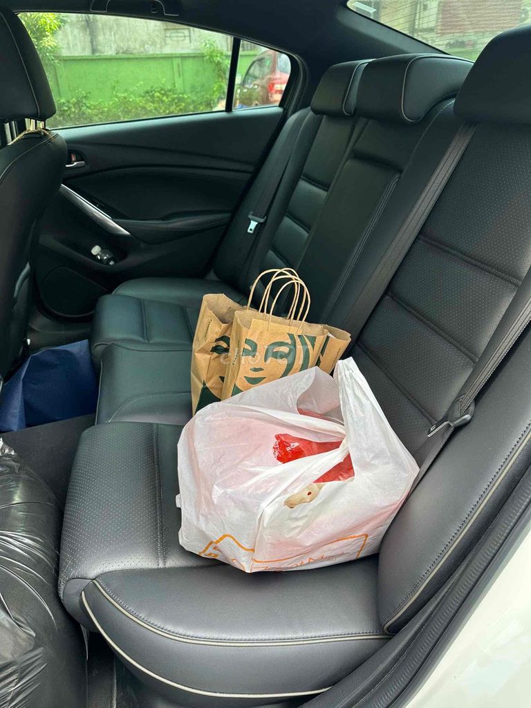 Mazda 6 bản 2.5 Premium odo 18.000km. Mua bán Ô tô tại Quận Long Biên Hà Nội được đăng bởi Bùi Đình Thông hình 20