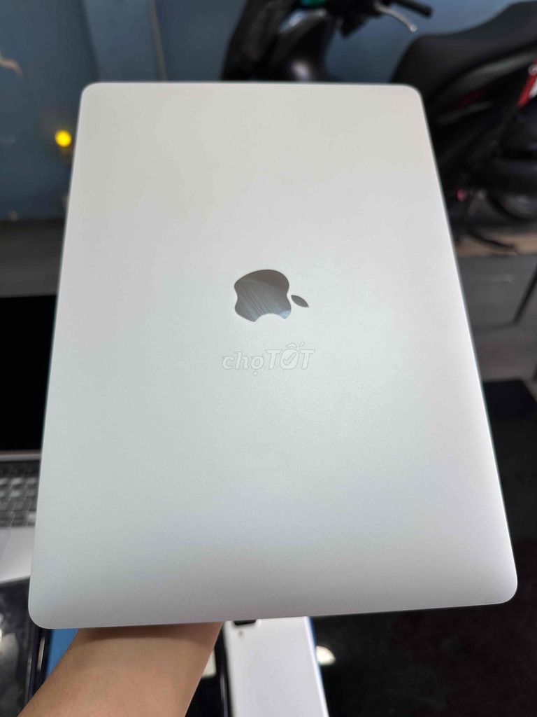 macbook pro 2020 máy cũ con zing keng dẹp 99