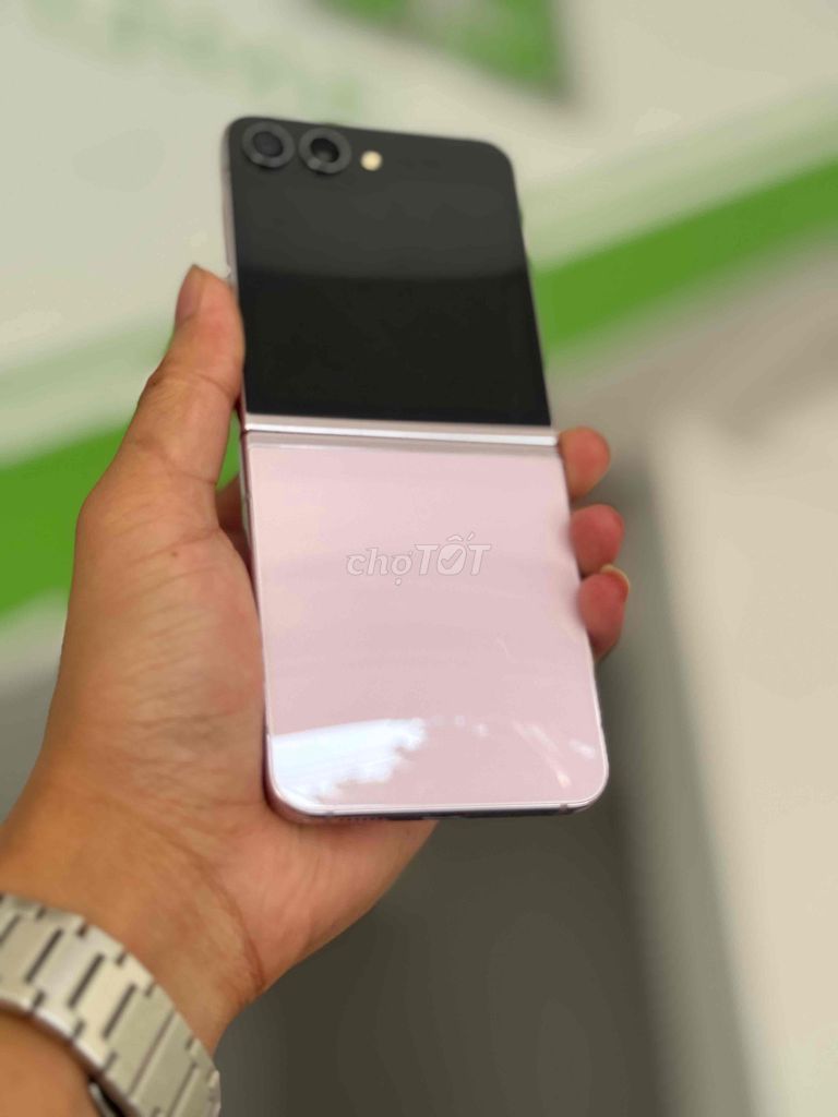 Samsung Z Flip 5 8GB/256GB Hồng Đã sử dụng. Mua bán Điện thoại tại Thành phố Buôn Ma Thuột Đắk Lắk được đăng bởi Cầm Đồ PHÚT 89  hình 1