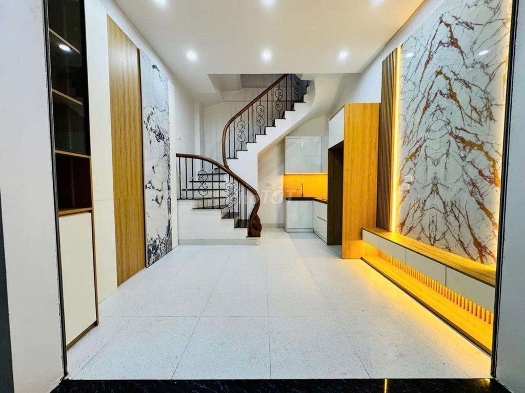 Bán nhà Đống Đa 25m² 4 tầng giá 5,5 tỷ – nhà đẹp Nguyễn Văn Tuyết