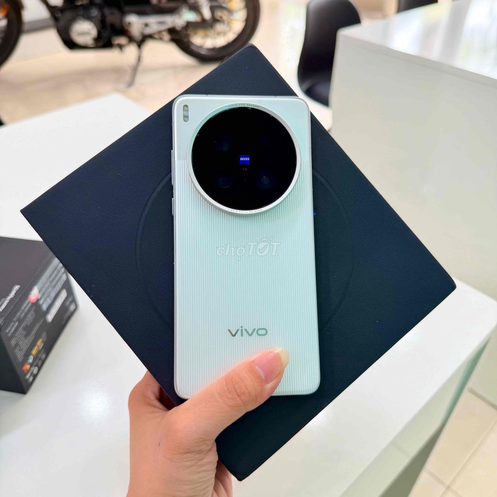 Vivo X200 Ultra 5G Like New Fullbox Ram 16/512Gb. Mua bán Điện thoại tại Thành phố Tây Ninh Tây Ninh được đăng bởi Mỹ Vy Store Mobile Tây Ninh hình 1