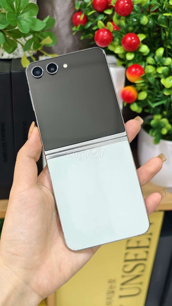 Samsung Z Flip5 256GB Vn. Mua bán Điện thoại tại Quận 10 Tp Hồ Chí Minh được đăng bởi D2Tmobile hình 1