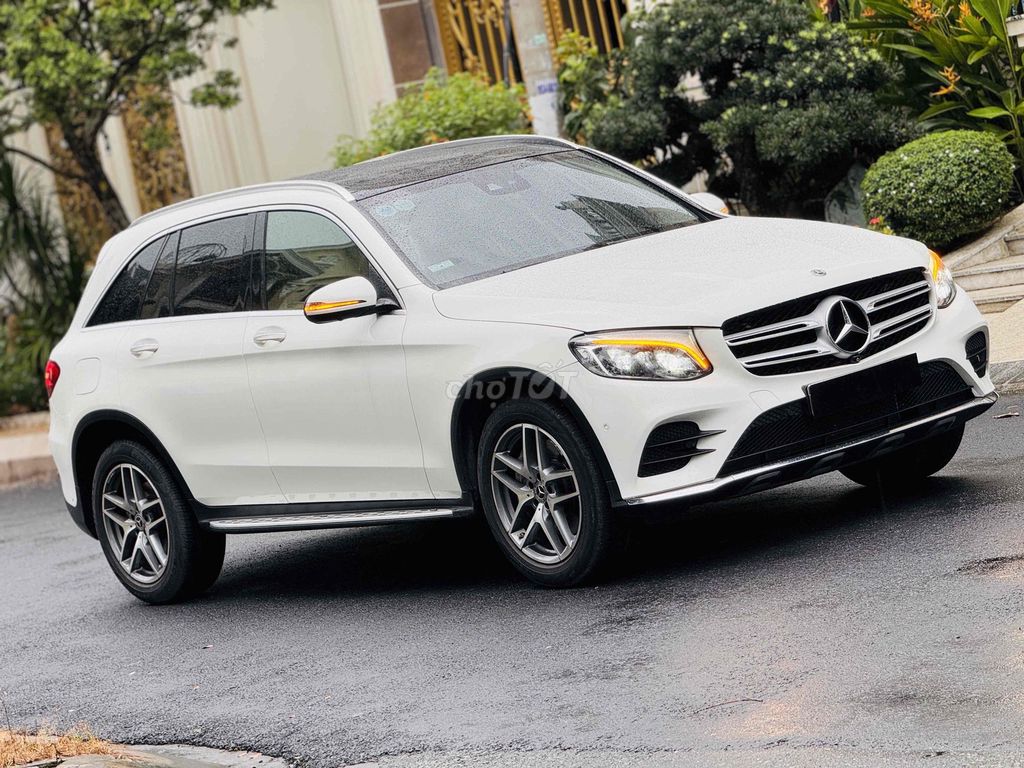 GLC300 4Matic Trắng Kem 8v7 Km (Bao Check). Mua bán Ô tô tại Quận Bình Tân Tp Hồ Chí Minh được đăng bởi Huỳnh Thiên Bảo hình 1
