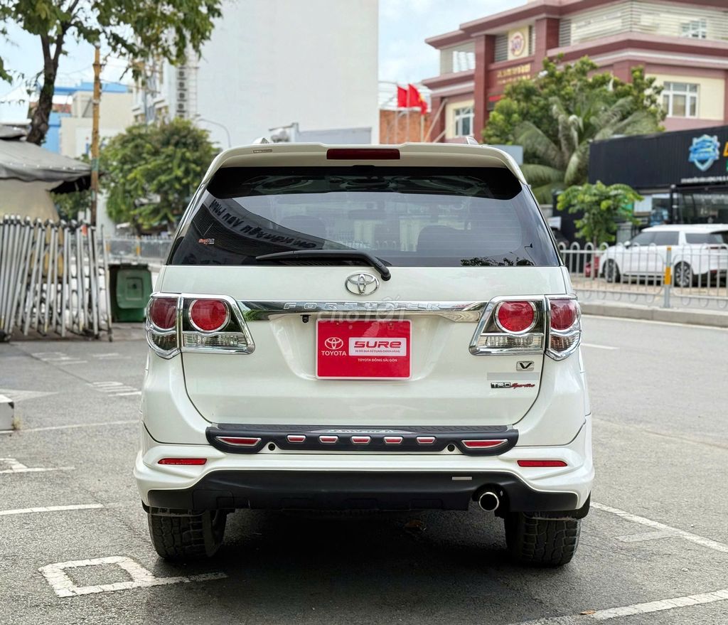Toyota Fortuner 2016 2.7V TRD -  GIÁ CÒN GIẢM MẠNH. Mua bán Ô tô tại Quận Gò Vấp Tp Hồ Chí Minh được đăng bởi Mr Chánh TOYOTA SURE hình 4