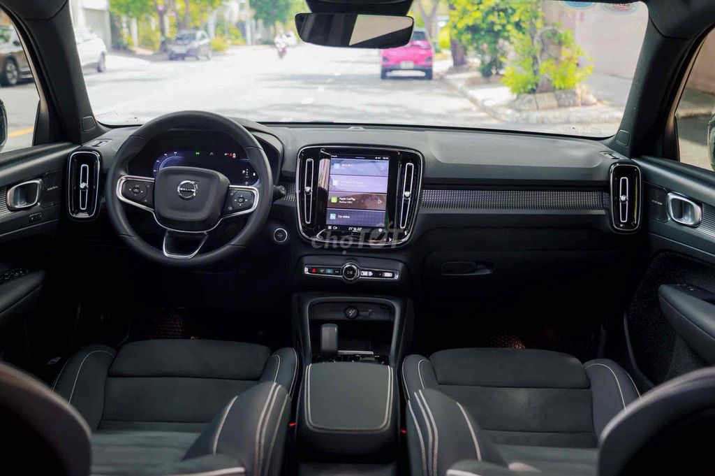 Volvo_XC40_B5_RDesign Model 2024 Bank 90%. Mua bán Ô tô tại Quận 7 Tp Hồ Chí Minh được đăng bởi PHÁT ĐẠT LUXURY CAR hình 7