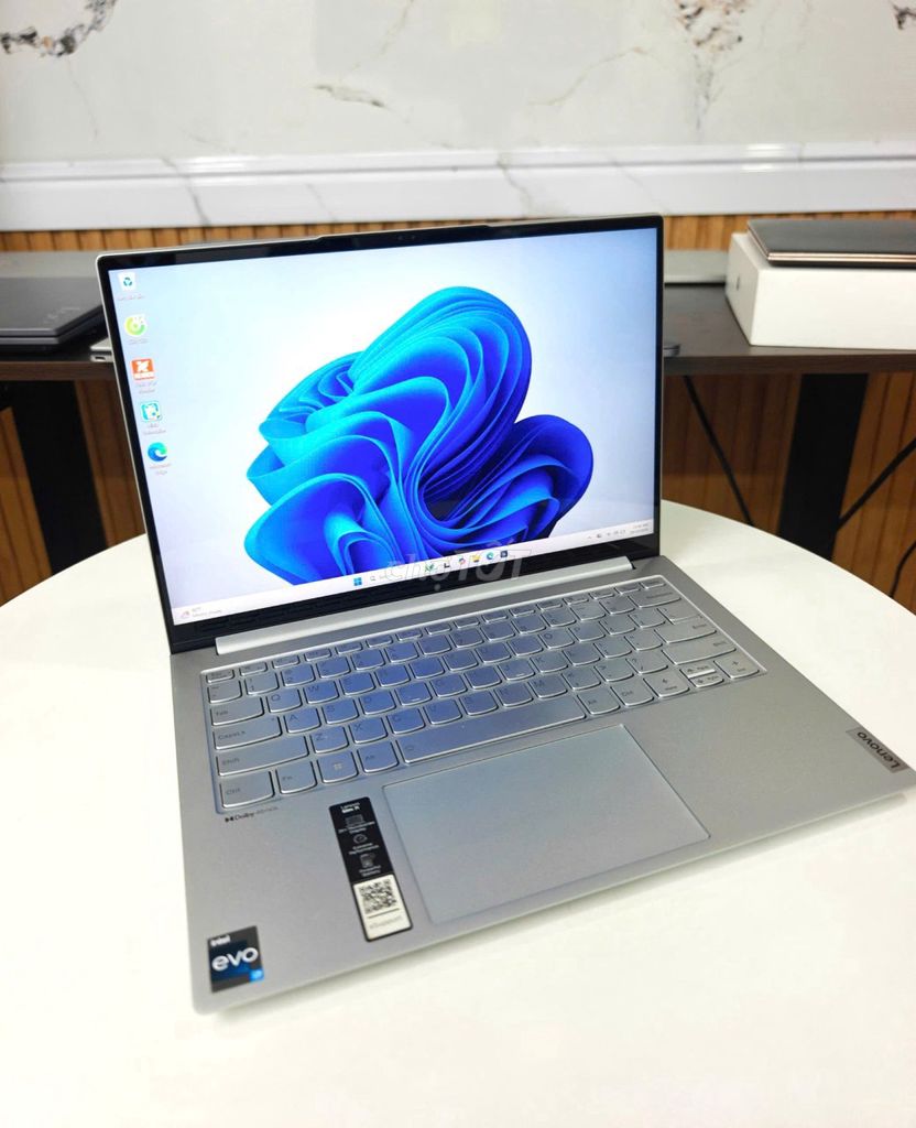 Lenovo Yoga Slim 7 Pro i7-1270P 13 inch 16GB/1TB. Mua bán Laptop tại Thành phố Thuận An Bình Dương được đăng bởi Dat Banker Xuan hình 1