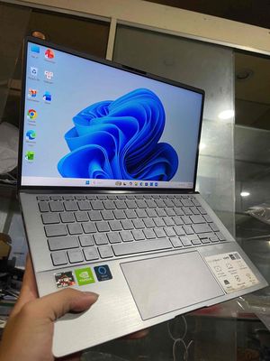 Asus Zenbook Ryzen 5 14inch 8GB/256GB card rời