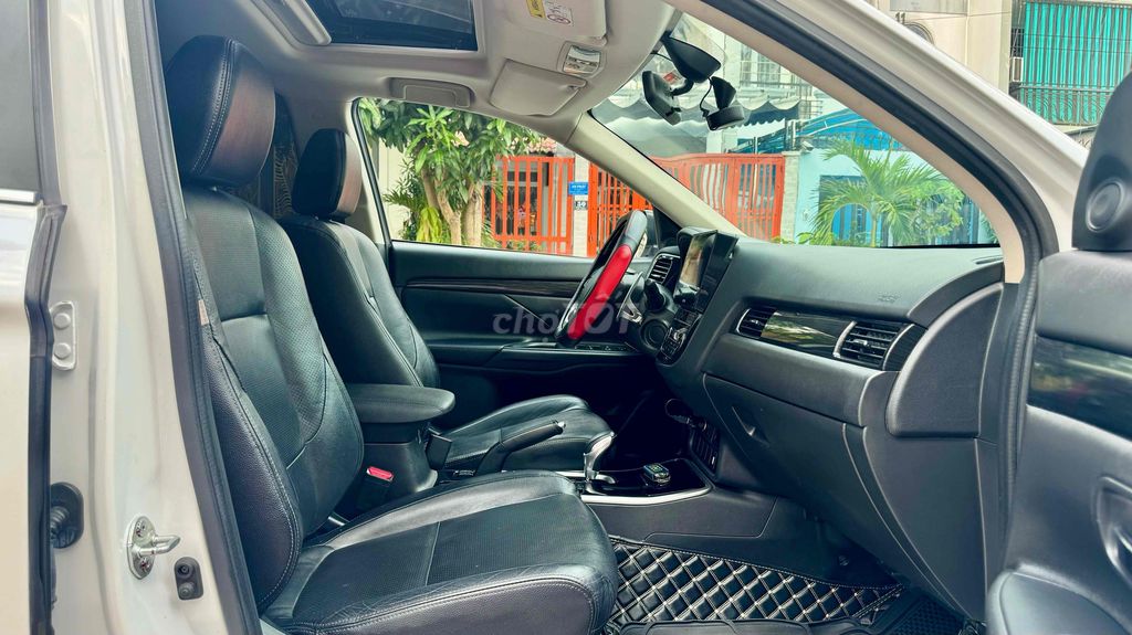 Mitsubishi Outlander 2019 2.0 CVT Premium - 92000. Mua bán Ô tô tại Huyện Bình Chánh Tp Hồ Chí Minh được đăng bởi TAN THANH AUTO hình 7